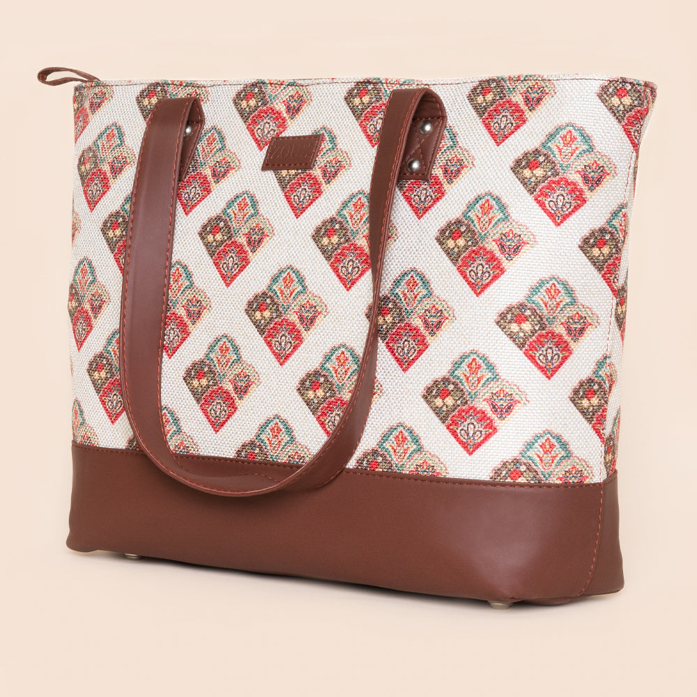 Seashell Motif White Shoulder Tote Bag