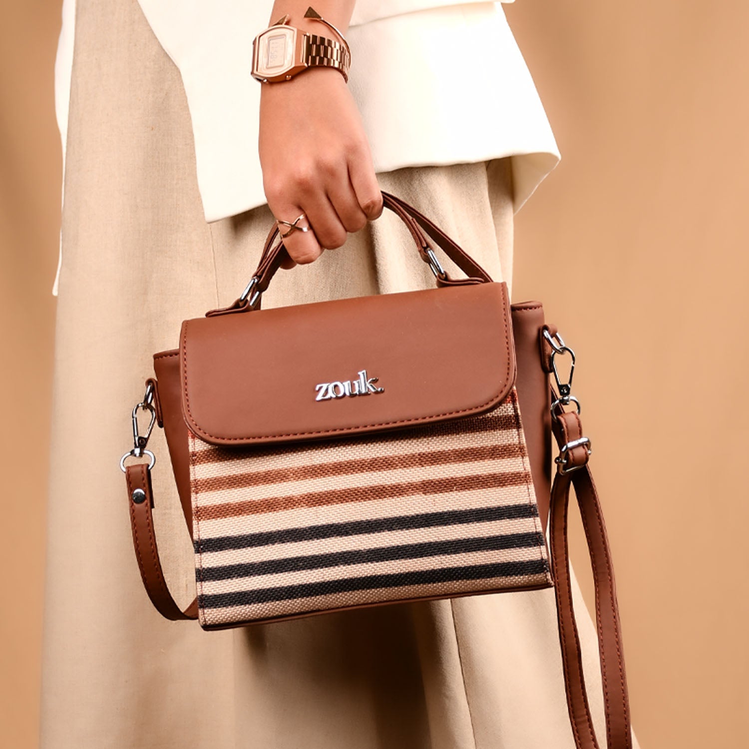 ZIP-Qutub Stripes Statement Sling Bag