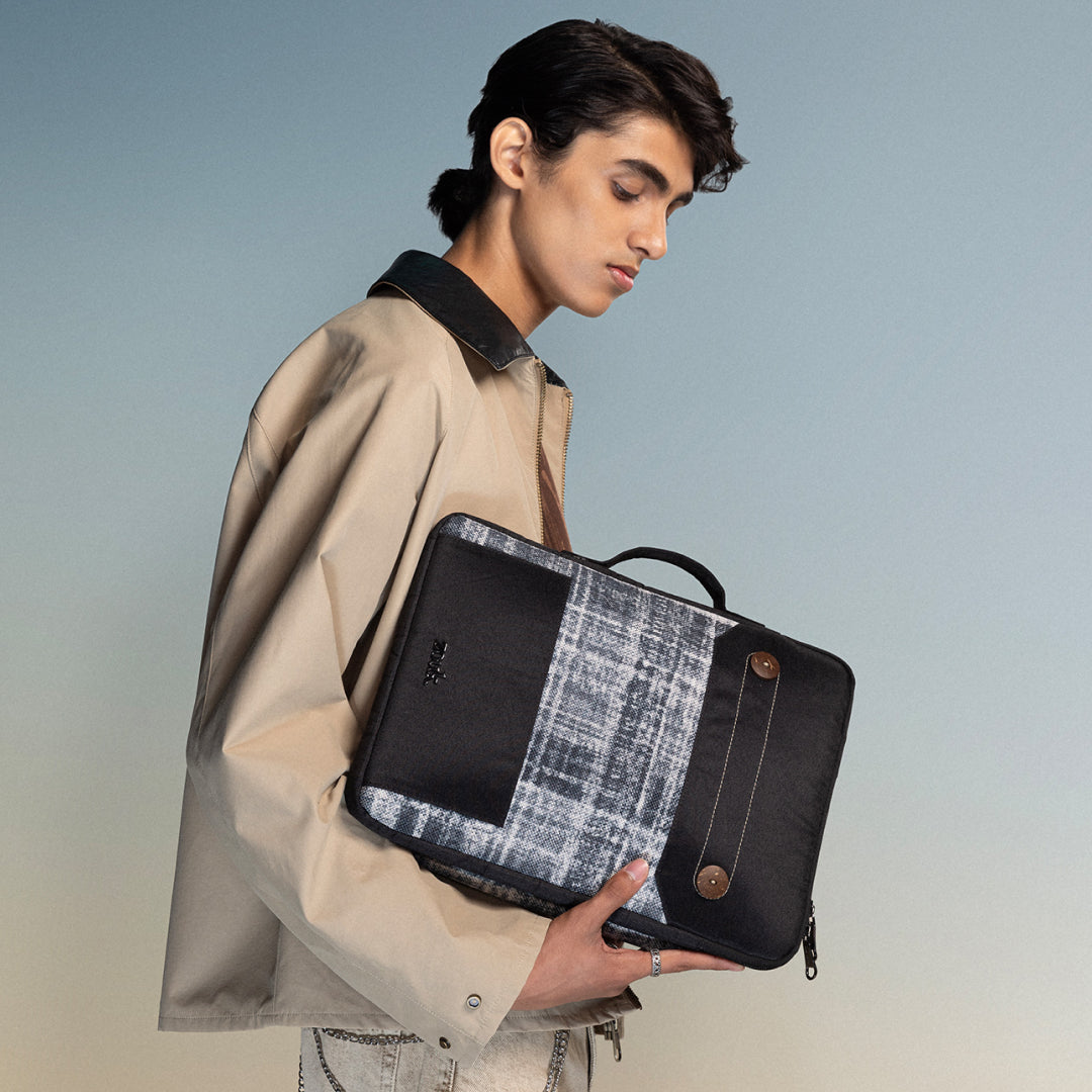 Leh Grit Urban Laptop Sleeve - 14inch (Black)