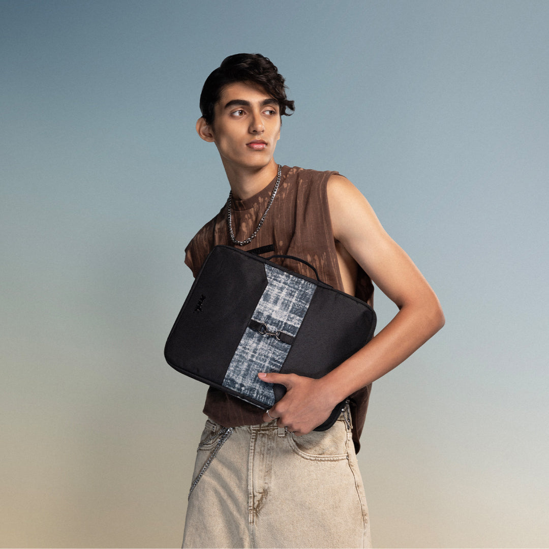 Leh Grit Signature Laptop Sleeve - 16inch (Black)