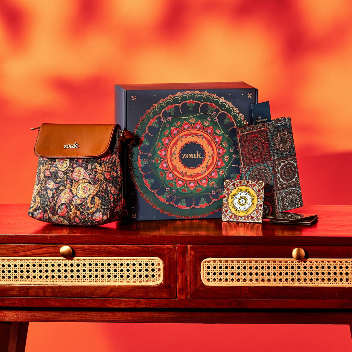 Mandala Saga Motif Gift Box