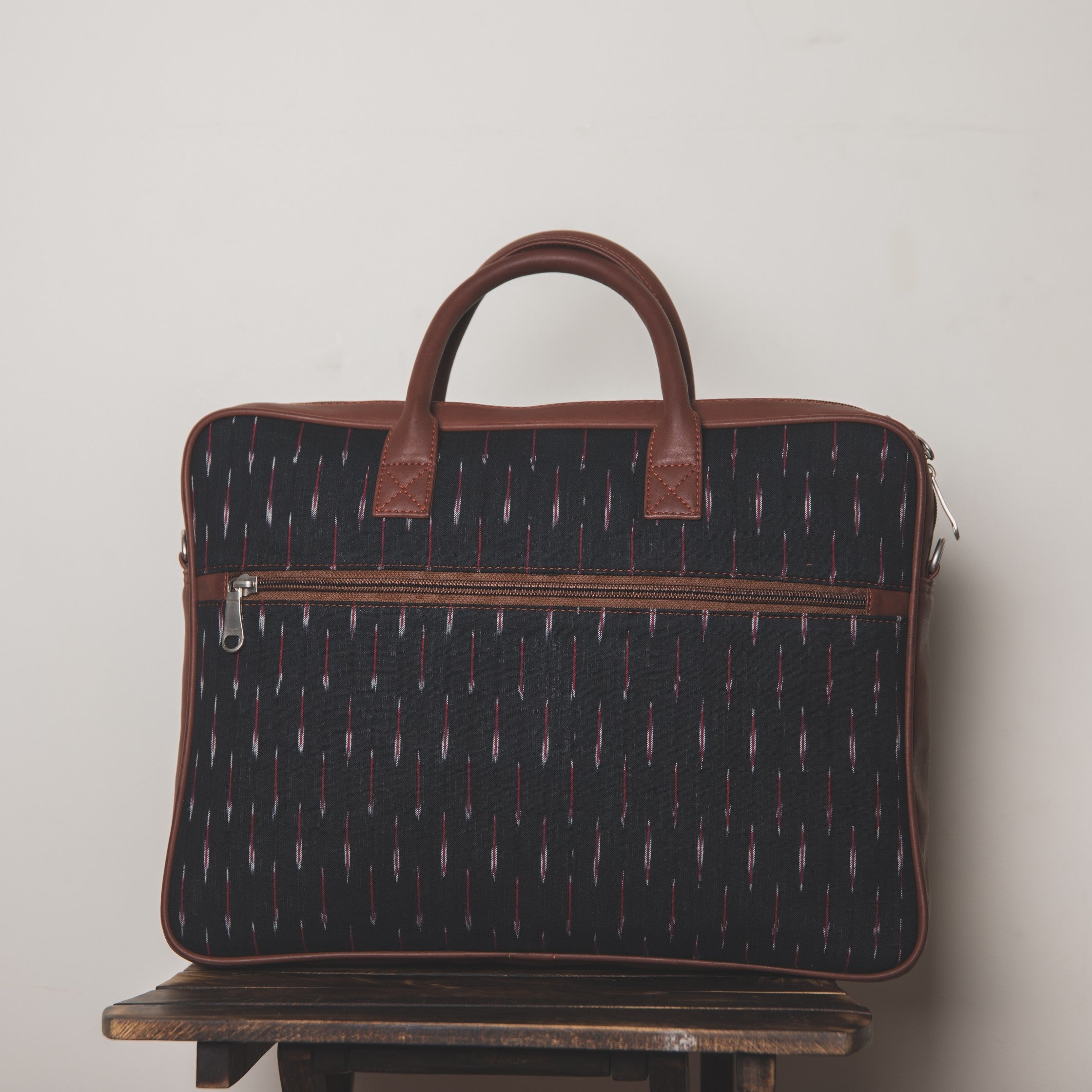 Ikat GreRed Laptop Bag - back