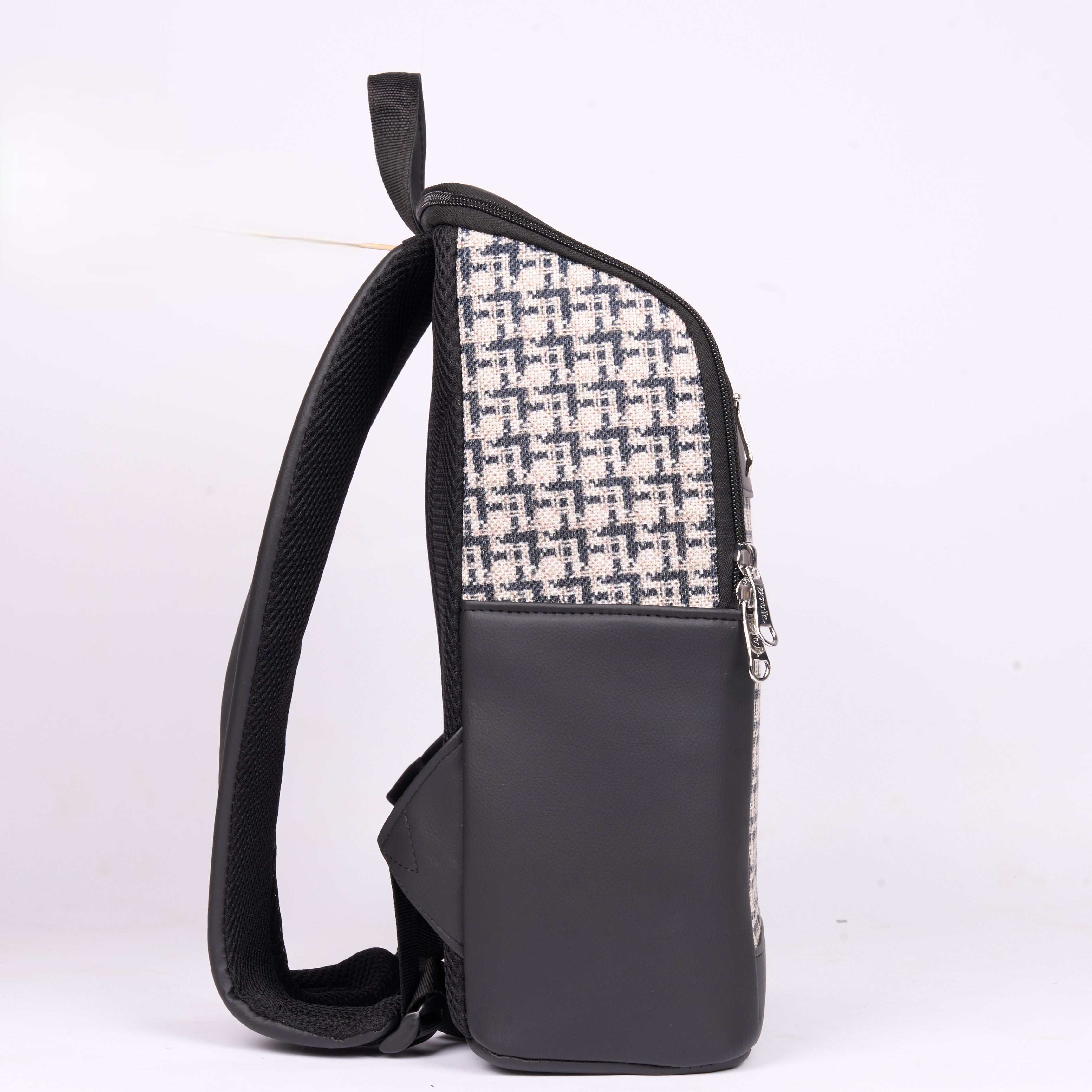 Carter Checks Amalia Backpack (Black)