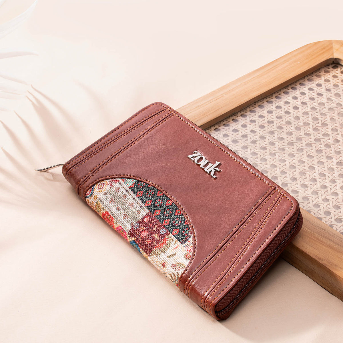 Arika Zipper Wallet Kutch Gamthi 