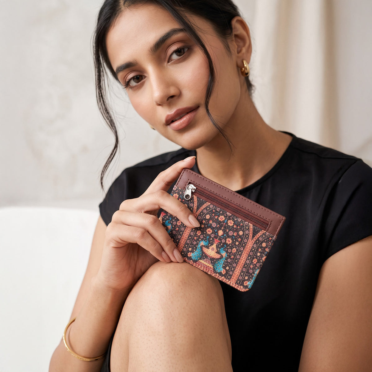 Royal Indian Peacock Motif Ava Card Case