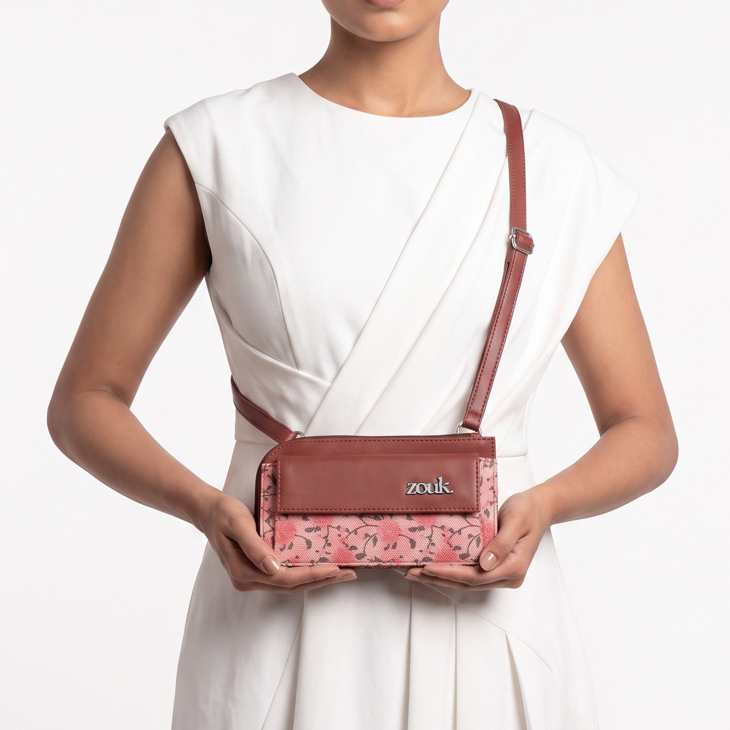 Azura Phone Sling Jaipur Garden