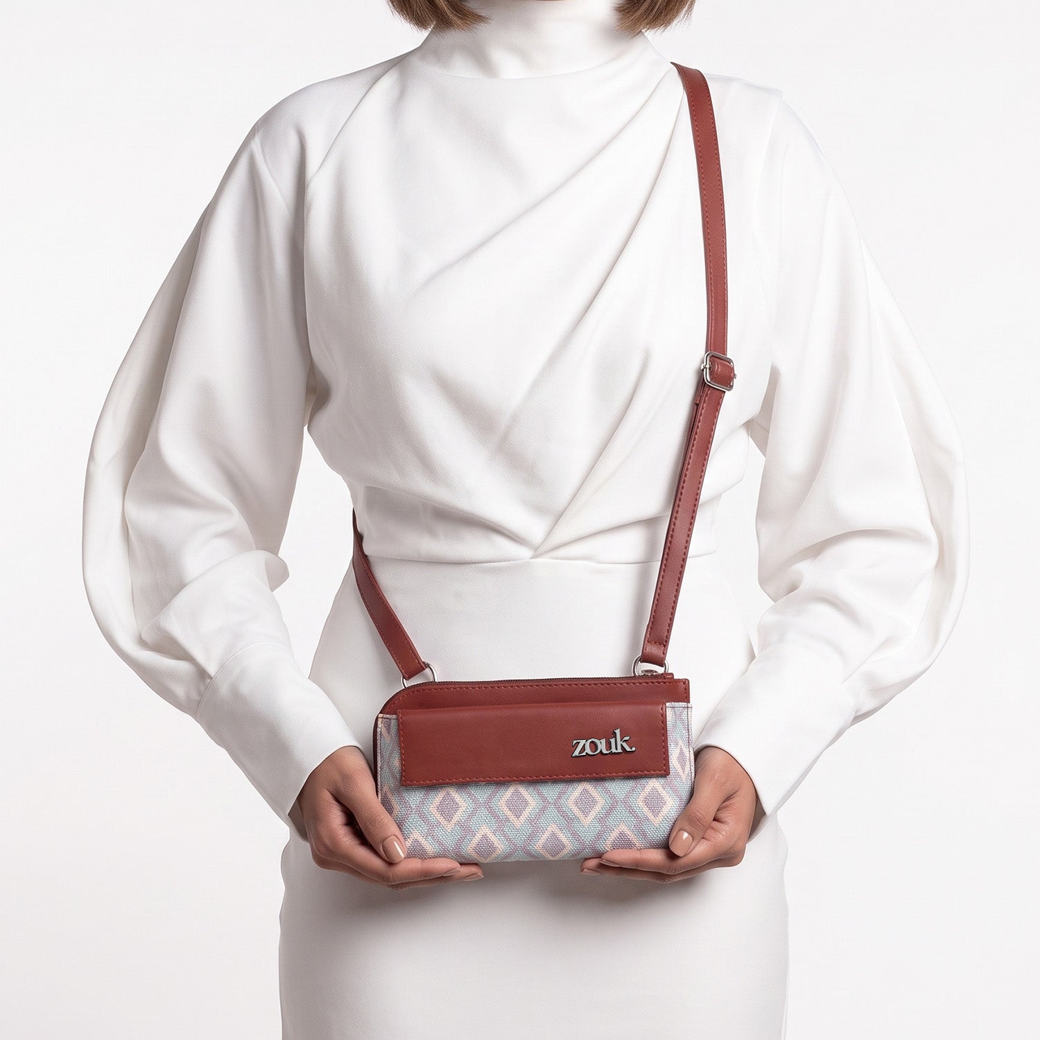 Azura Phone Sling Umaid Diamond