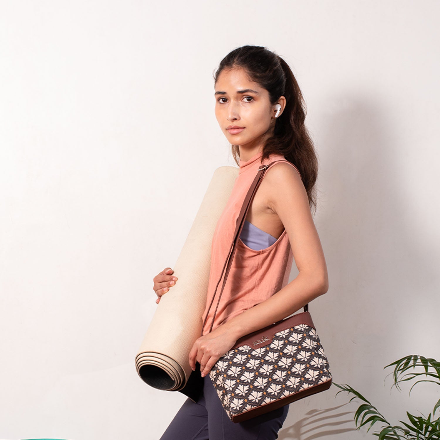 Bidri Kaiser Harmony Sling Bag