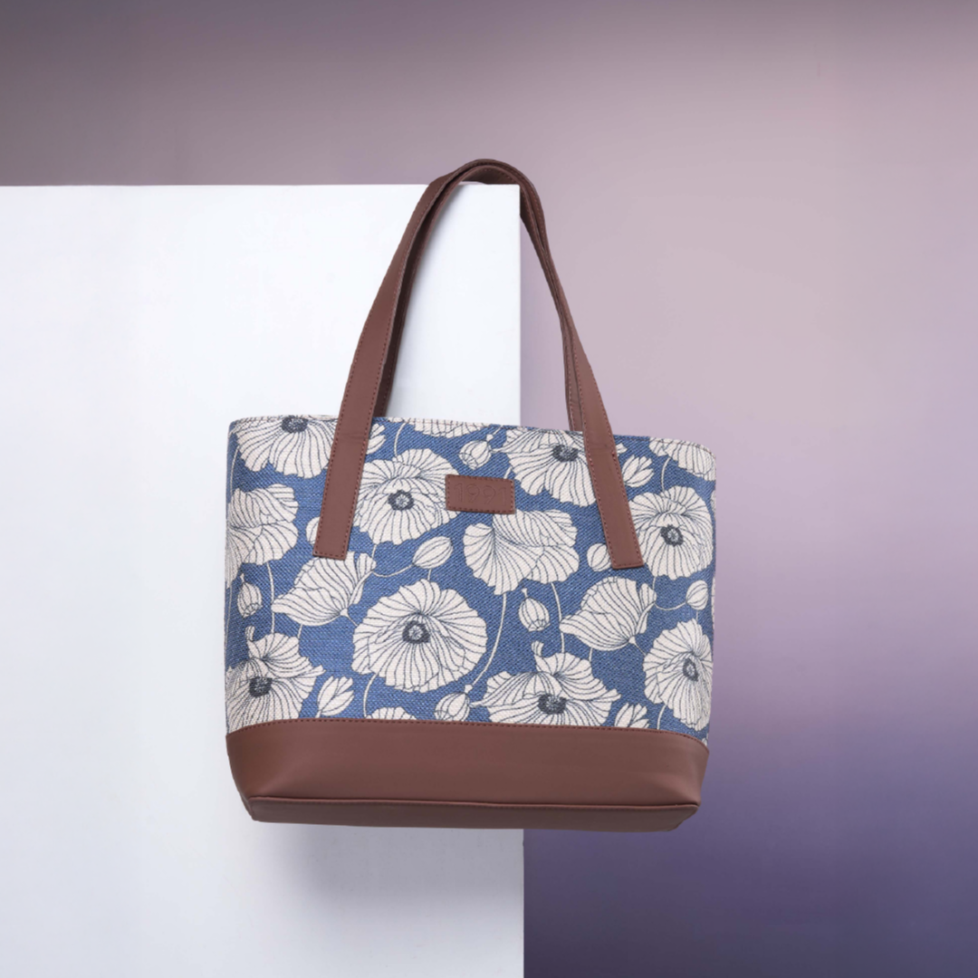 Nilgiri Lapis Classic Tote Bag - 1991 by Zouk