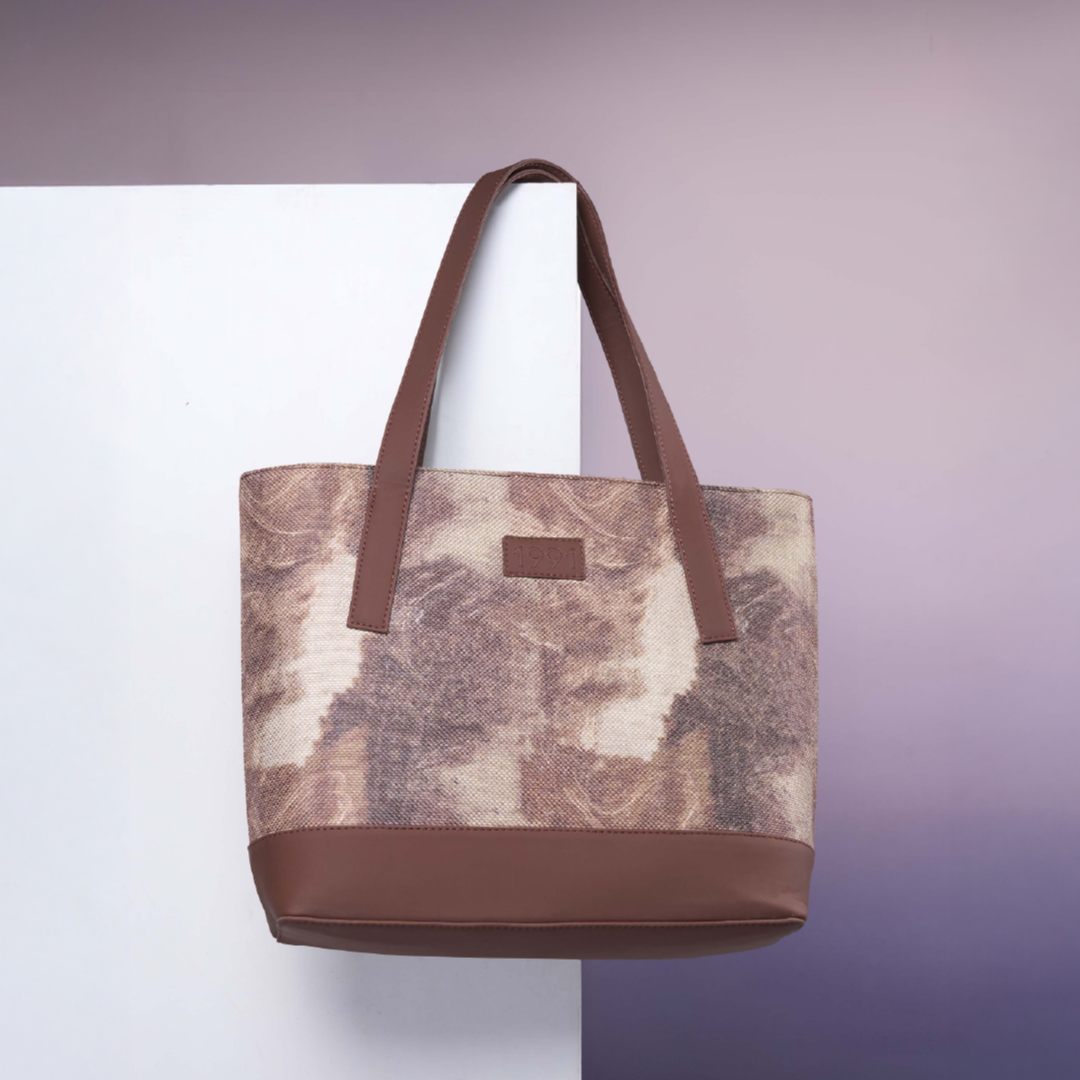 Gir Glades Classic Tote Bag - 1991 by Zouk