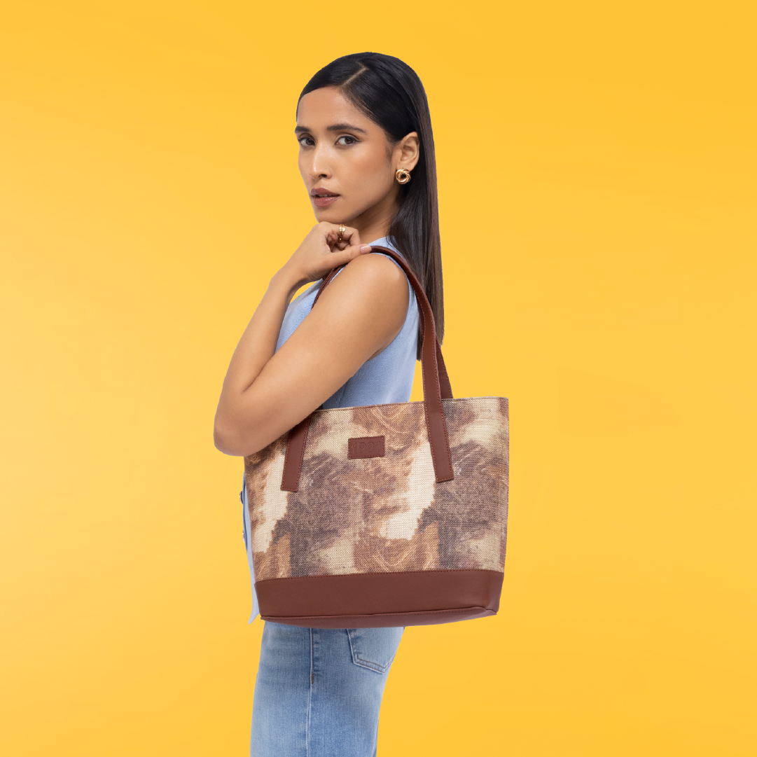 Gir Glades Classic Tote Bag - 1991 by Zouk