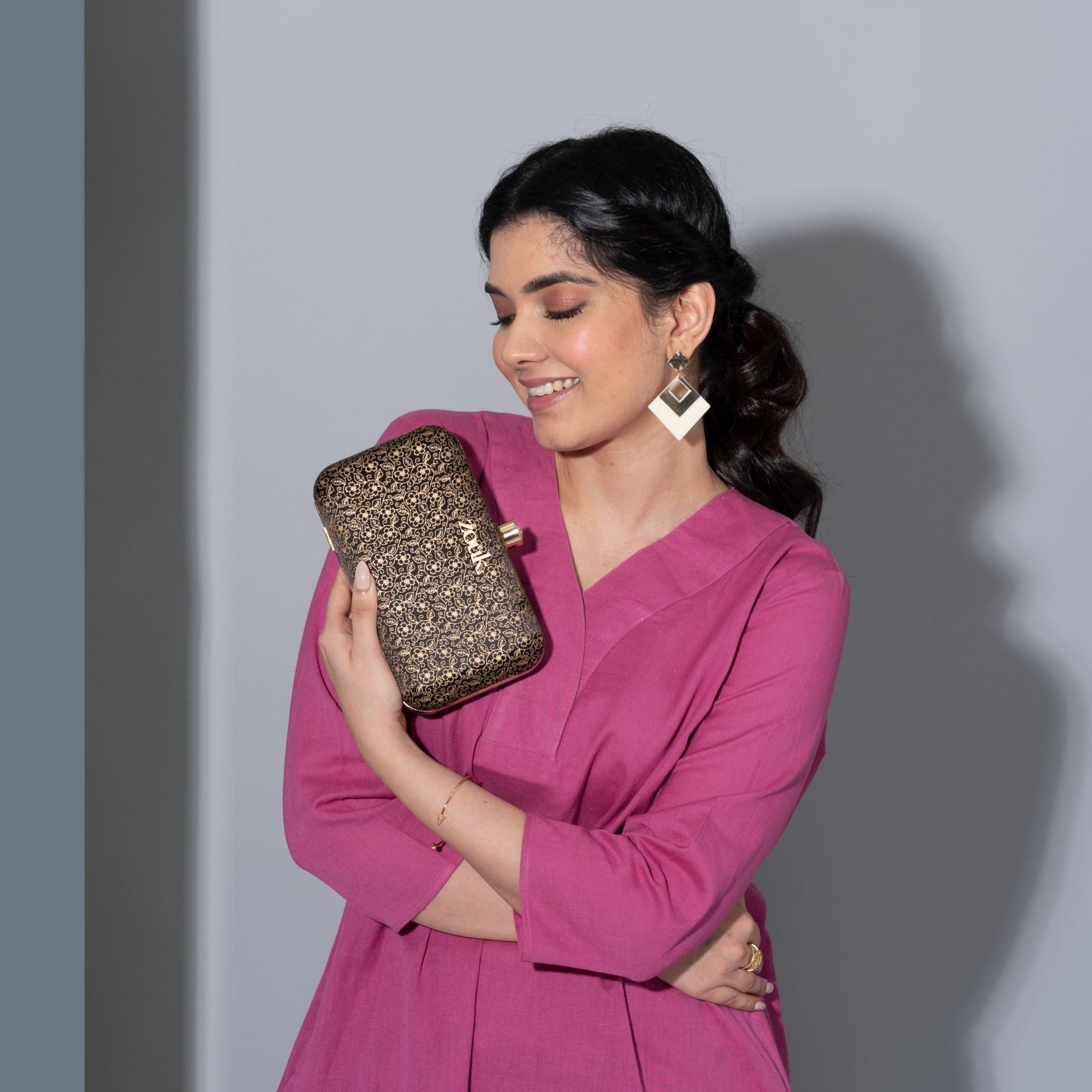 Charminar Jaali Clutch