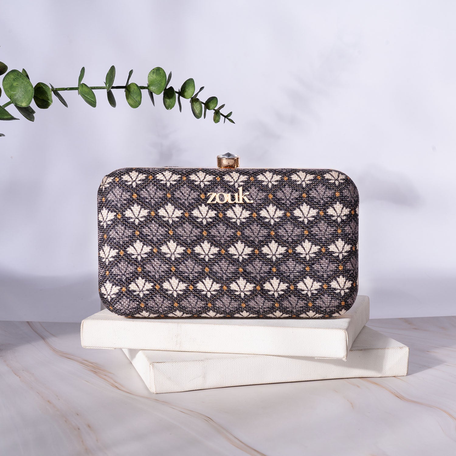 Deccan Bidri Clutch