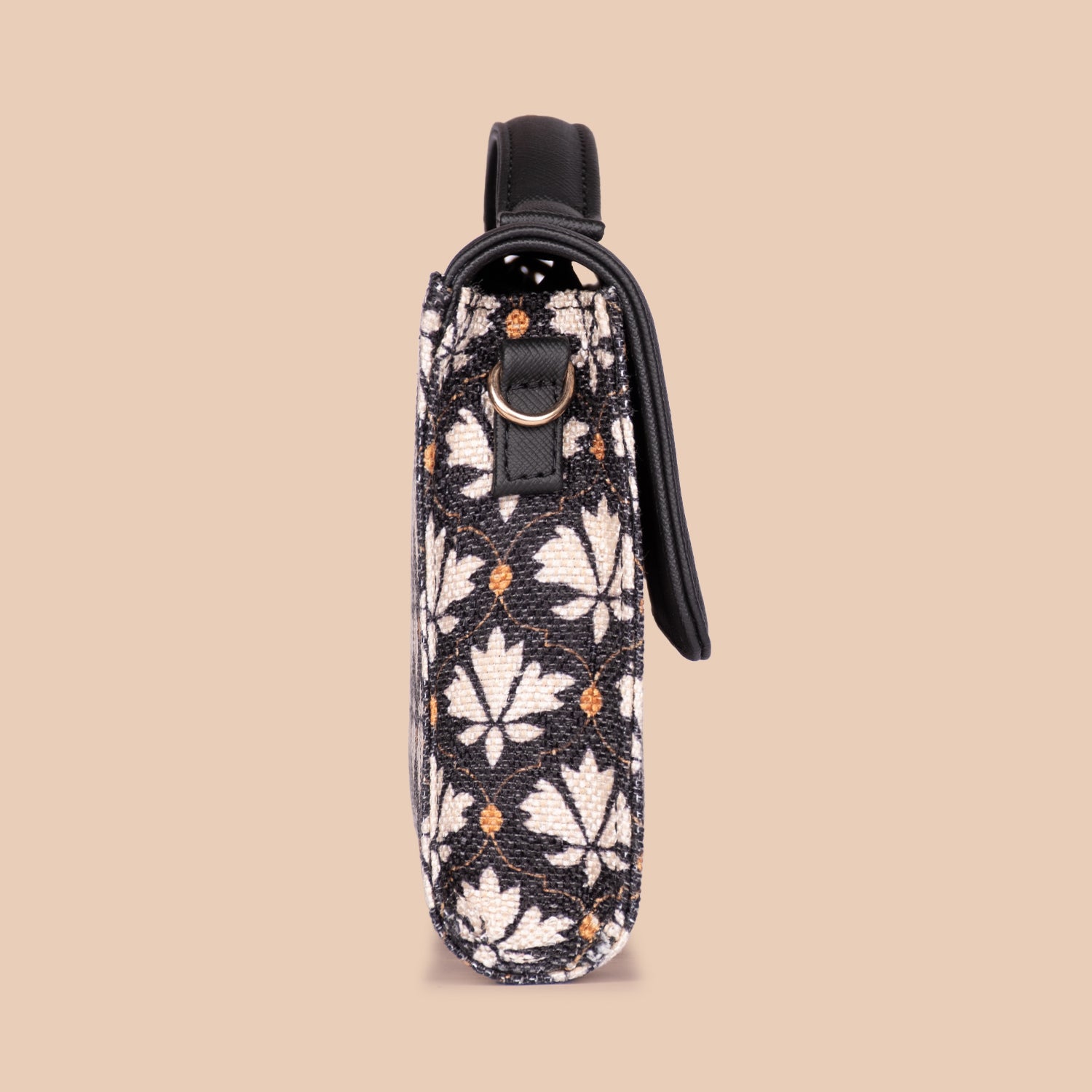 Rhea Kapoor Clutch - Bidri Kaiser