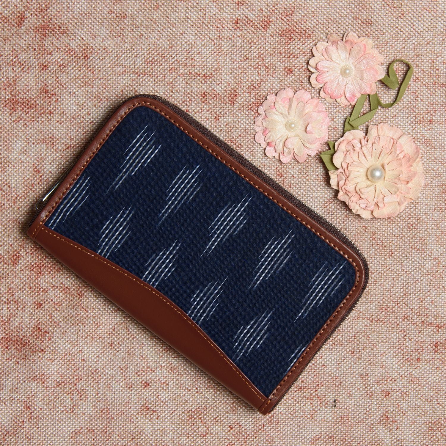 Ikat Jet Blue Metal Chain Wallet