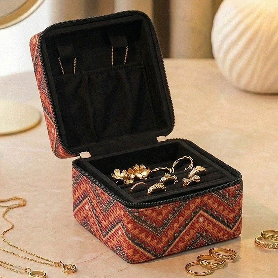 Dharwad Leher Noor Jewellery Box