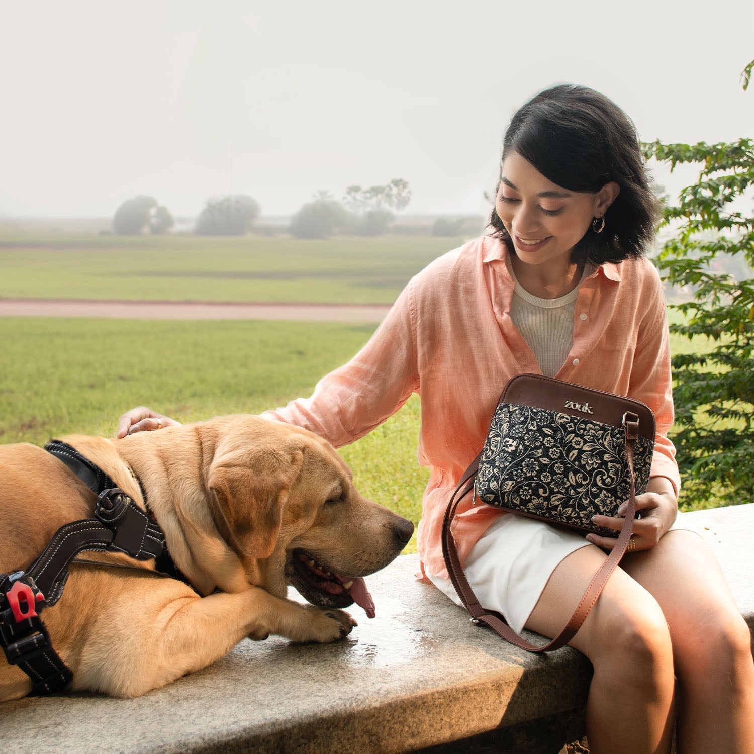 ZIP-FloMotif OOO Sling Bag