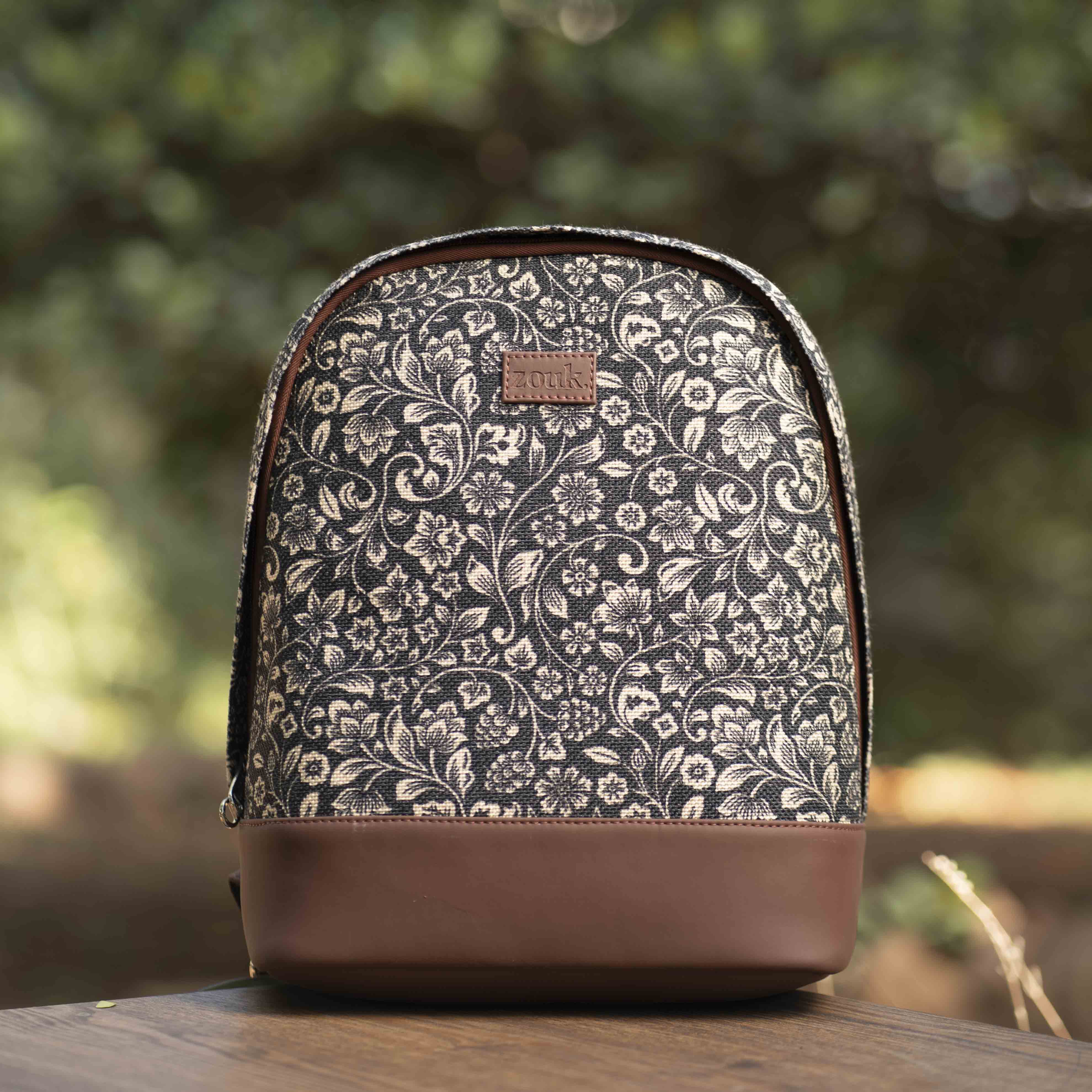 ZIP-FloMotif Dome Daypack