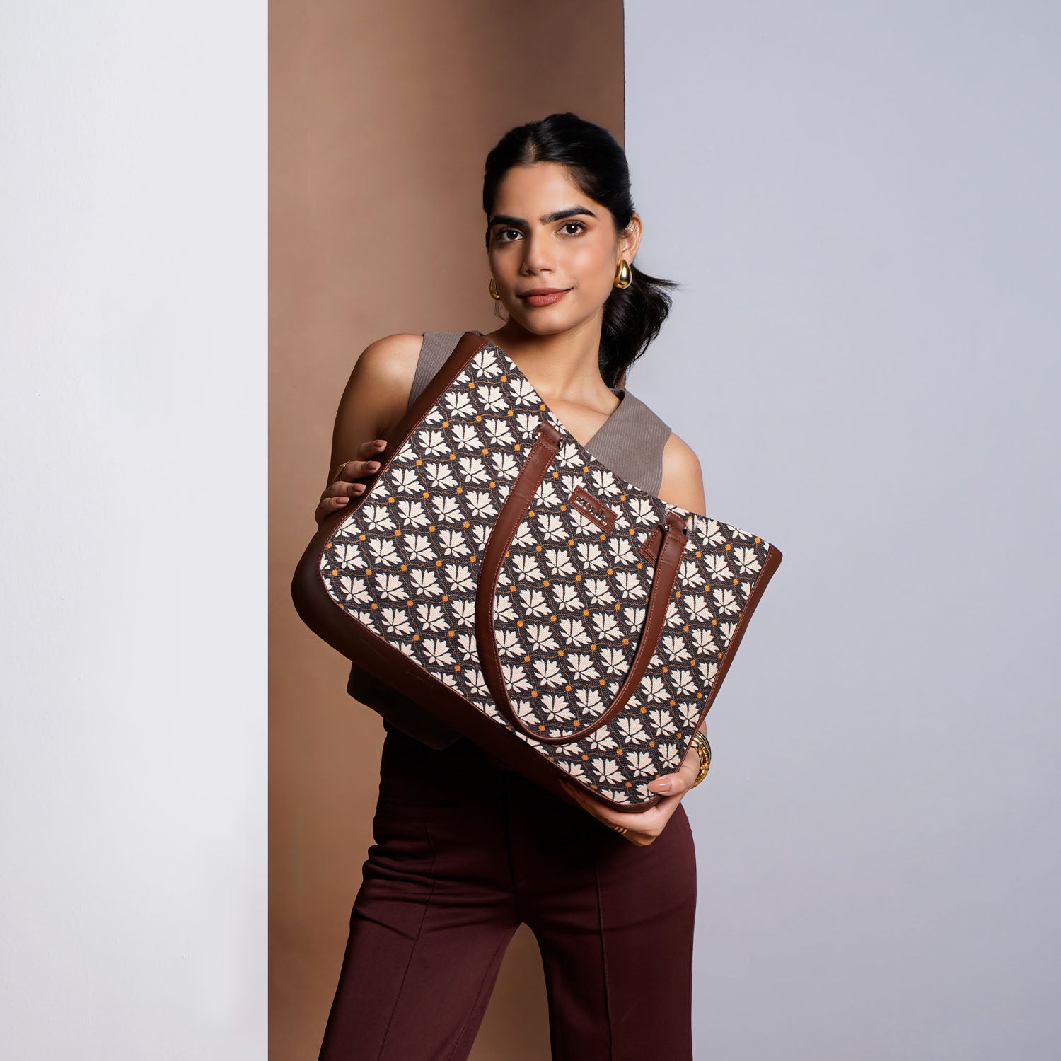 Bidri Kaiser Getaway Tote Bag