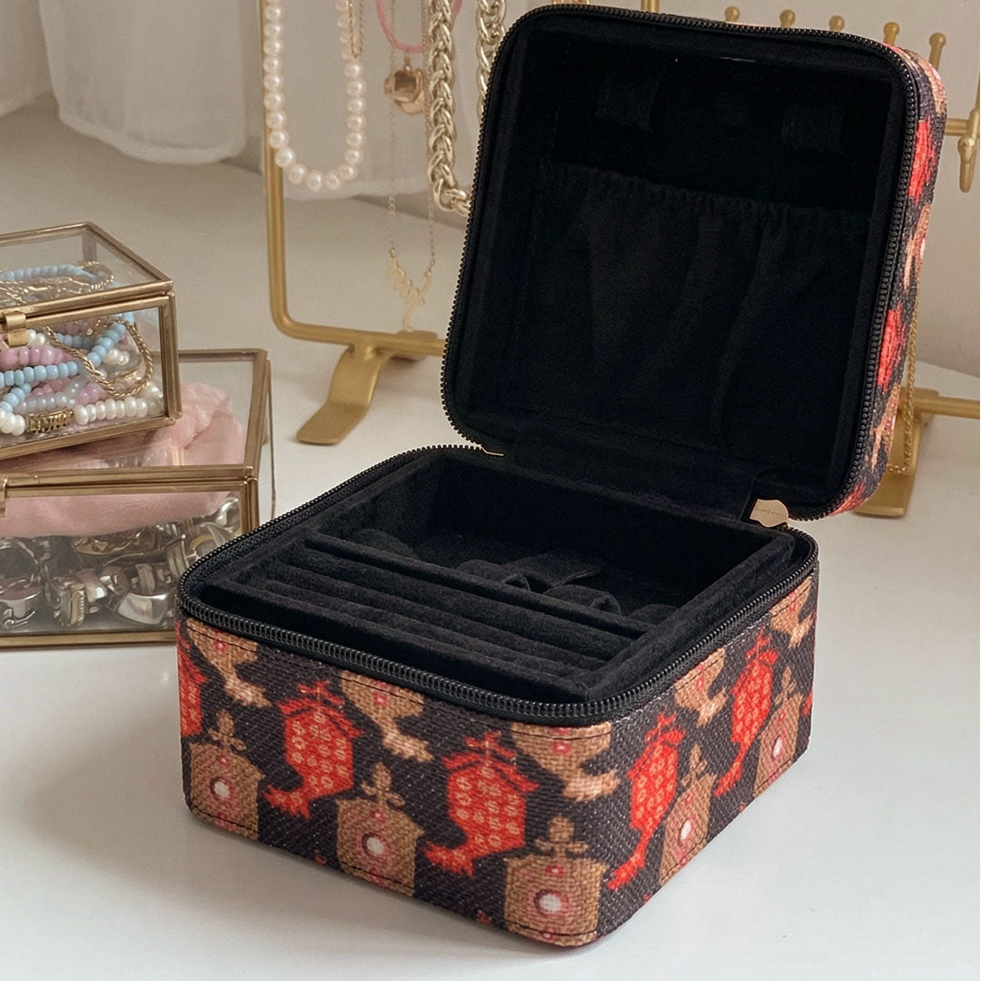 Kashi Kinkhab Noor Jewellery Box