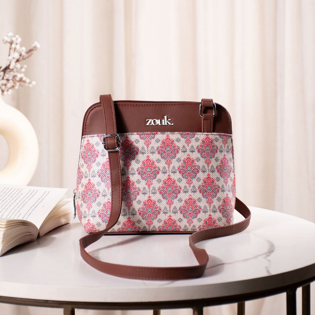 Kashmiri Tulips OOO Sling Bag