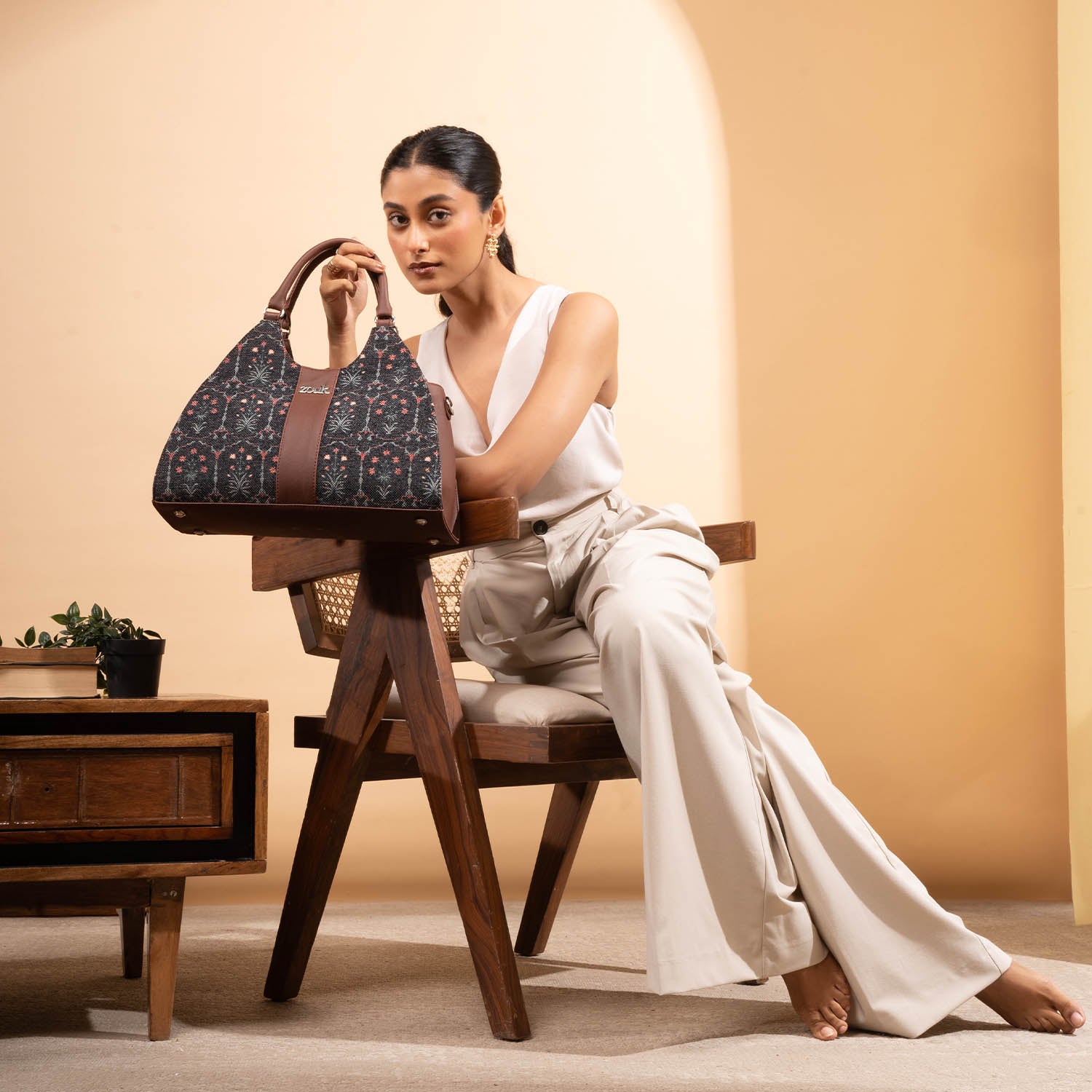 Konkona Statement Satchel Bag - Taj Guldasta