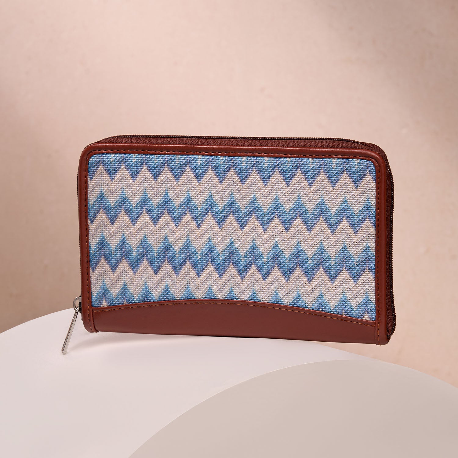 Kumarakom Waves Chain Wallet