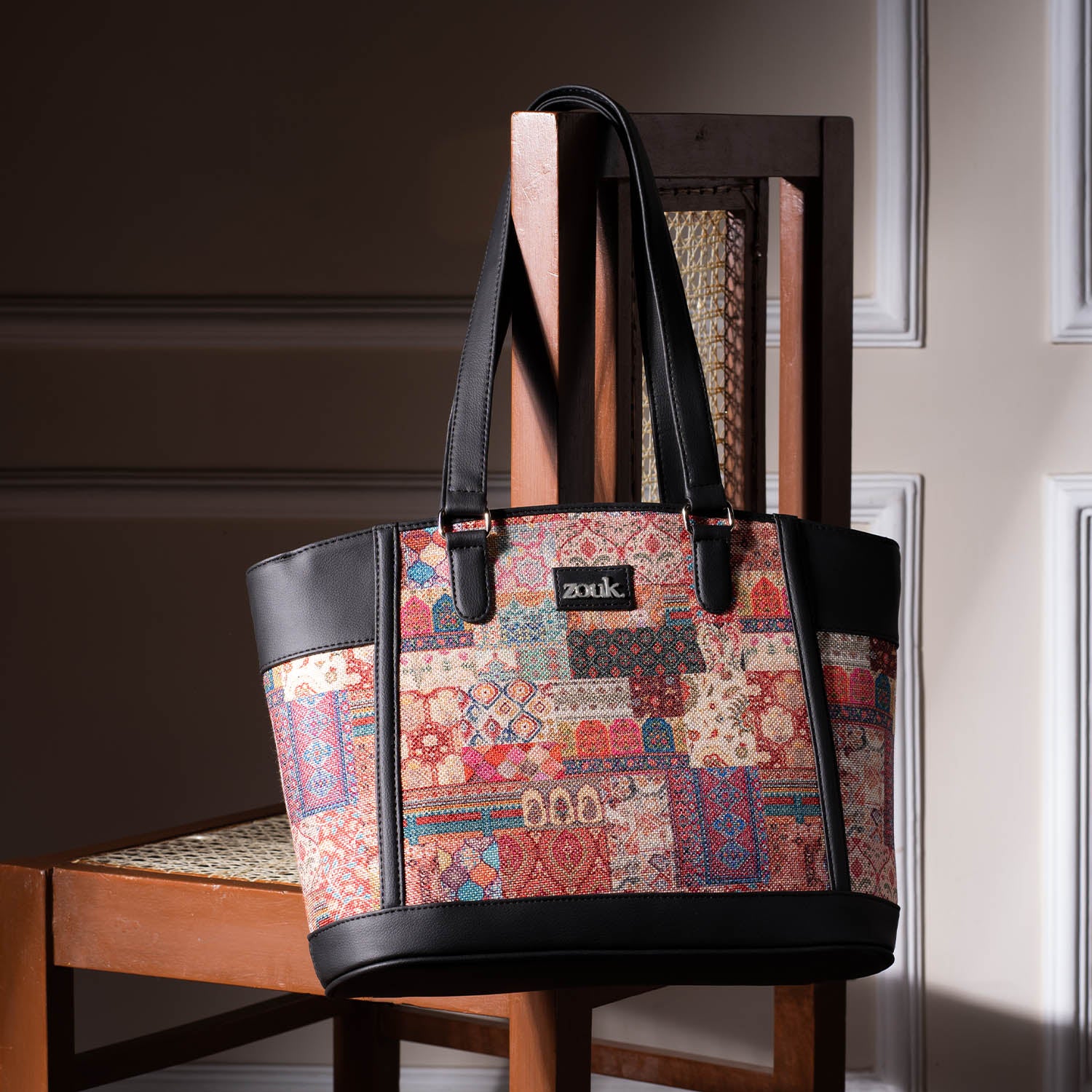 Kutch Gamthi Classic Commute Office Bag