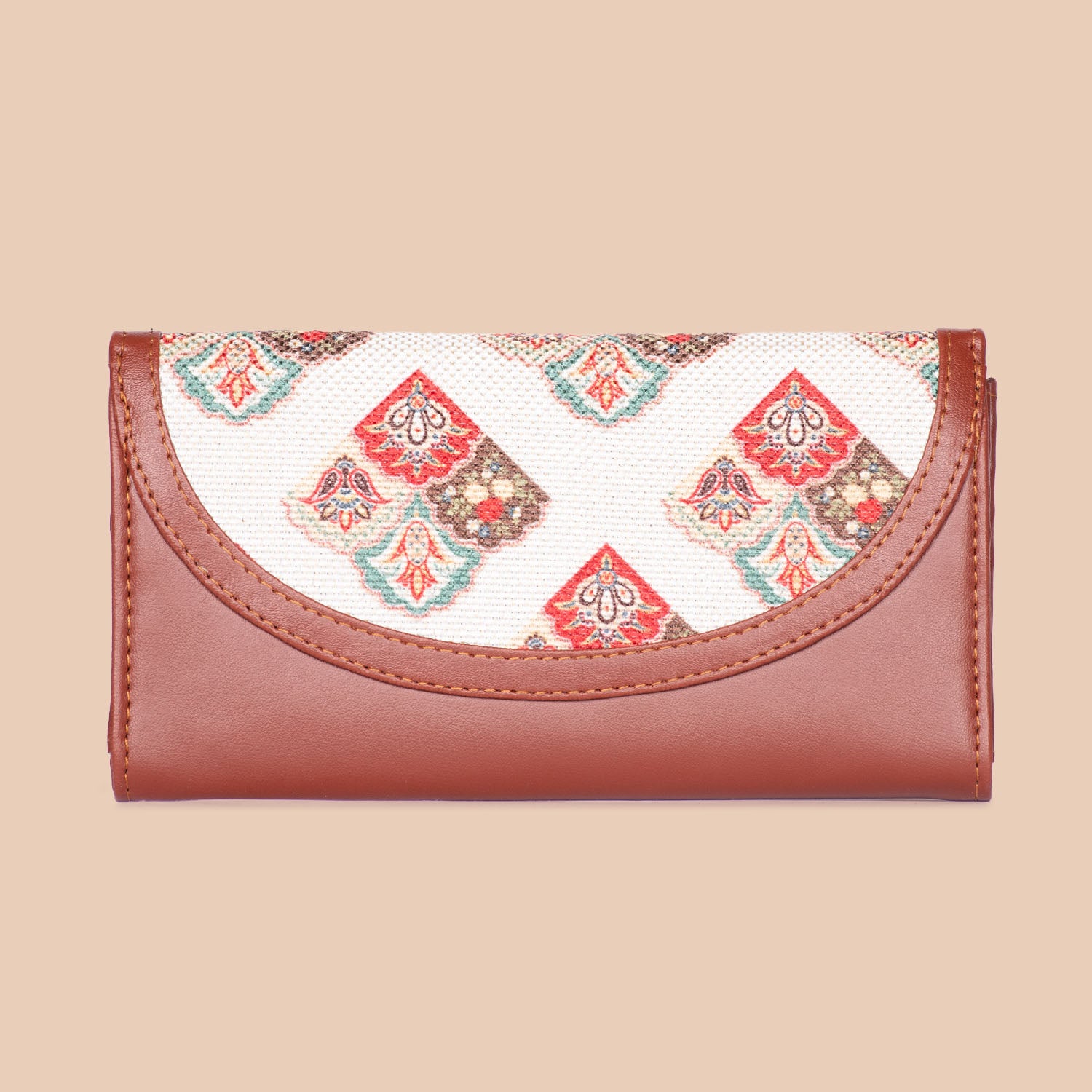 Seashell Motif White Kyra Flap Wallet