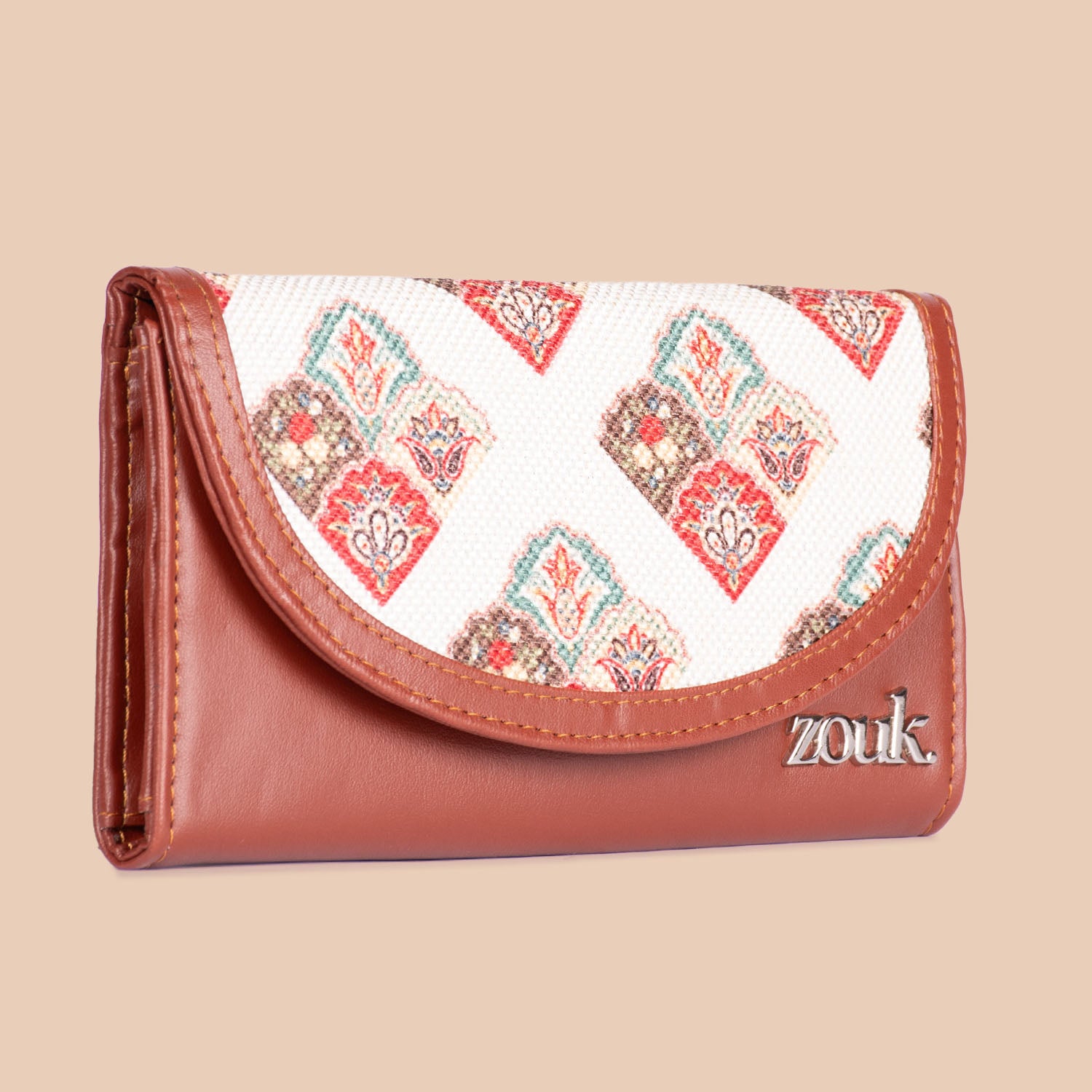 Seashell Motif White Kyra Flap Wallet