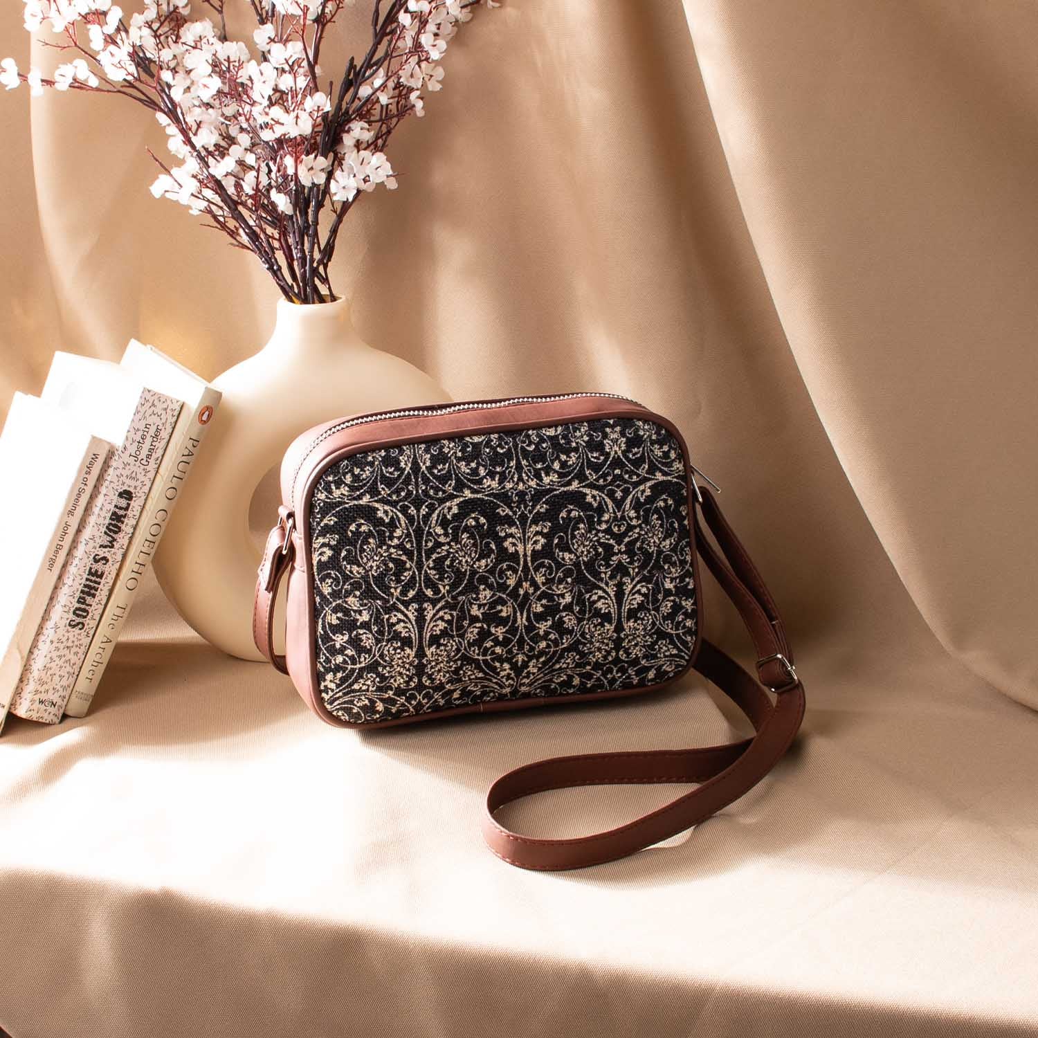 ZIP-Lattice Lace Sling Bag