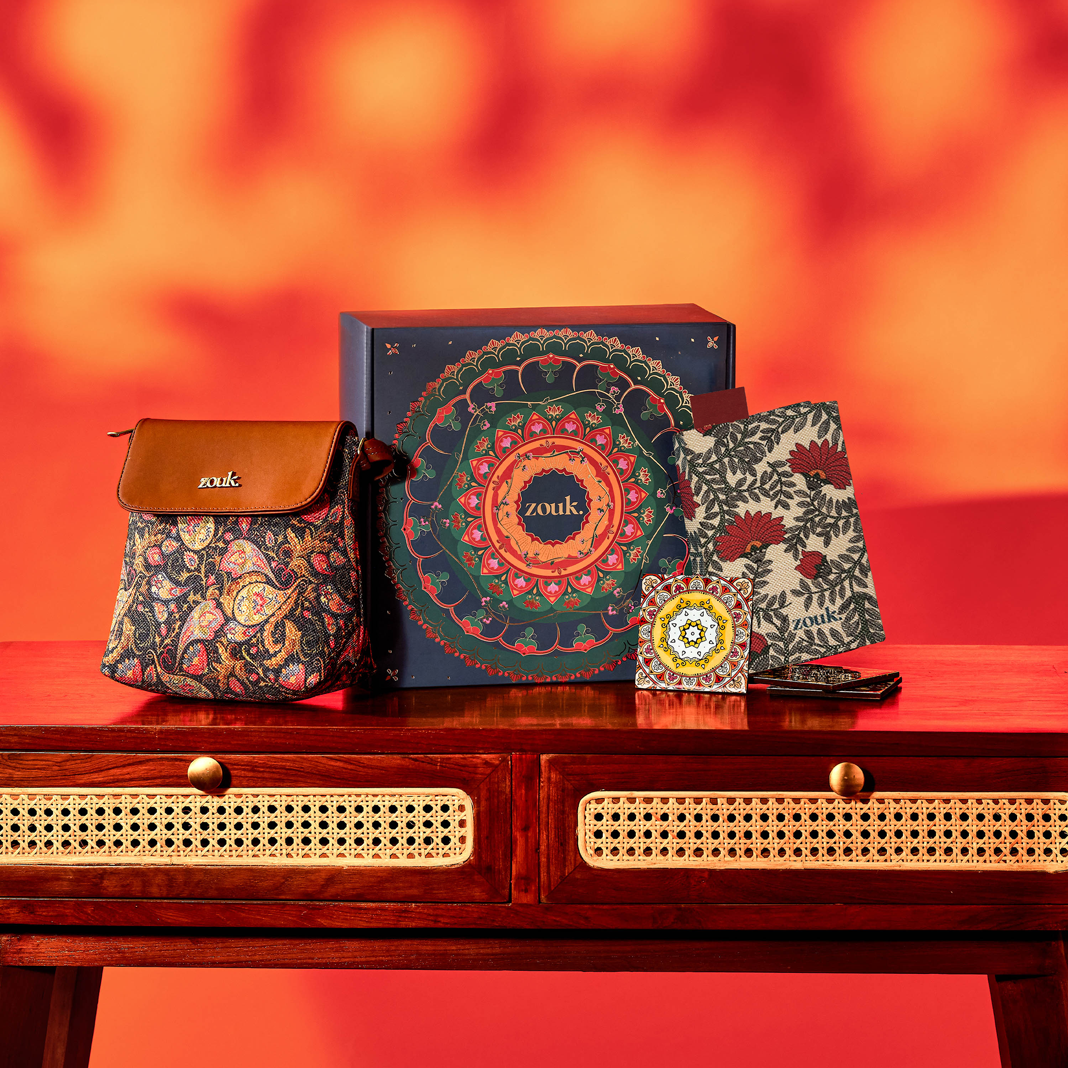 Mandala Saga Motif Gift Box