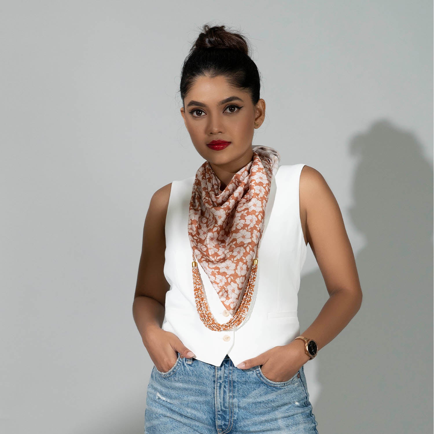 Munnar Orchids Necklace Scarf
