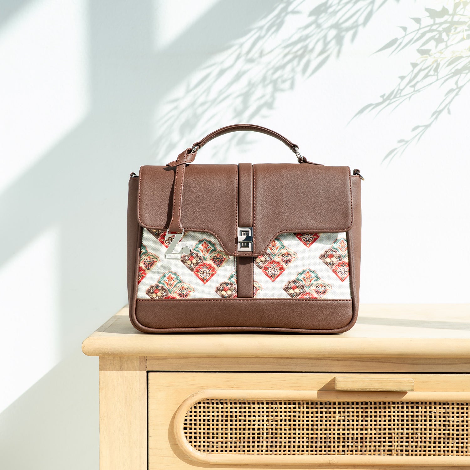 Kriti Sanon - Seashell Motif White Nessa Satchel