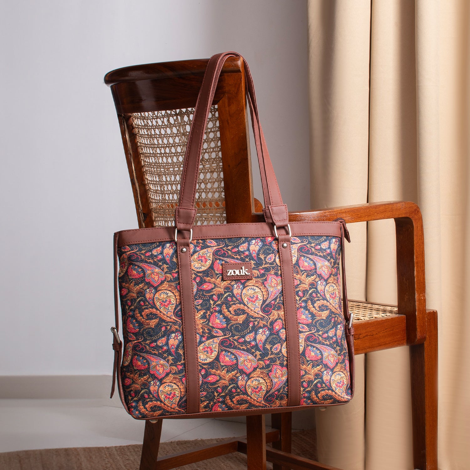 Types Purses Every Woman Should Own Types Of Bags Every Woman