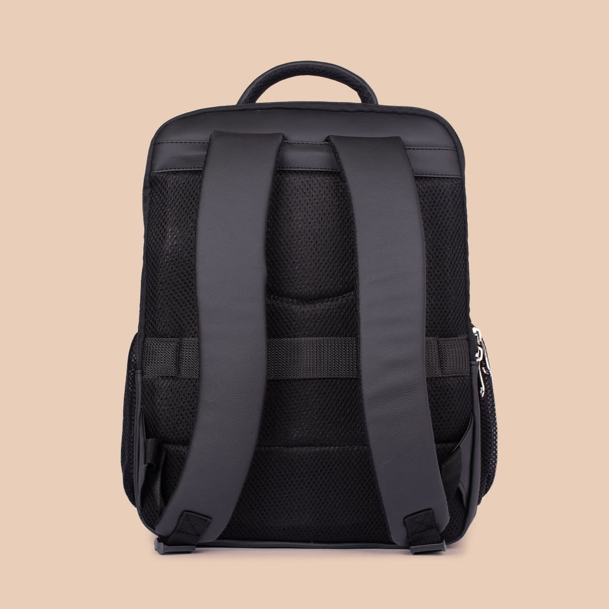 Qutub Stripes Men's Pro Backpack