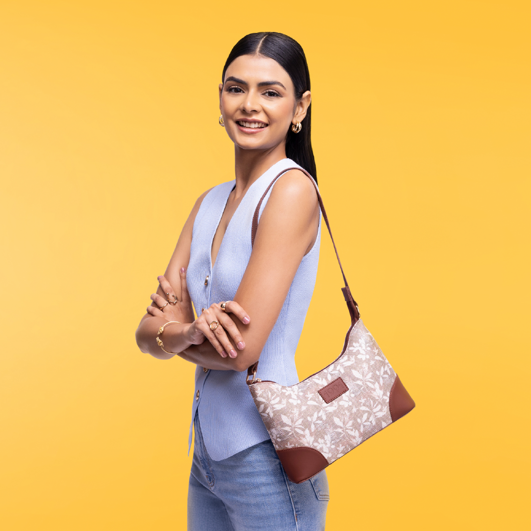 Coorg Husk Regular Handbag - 1991 by Zouk