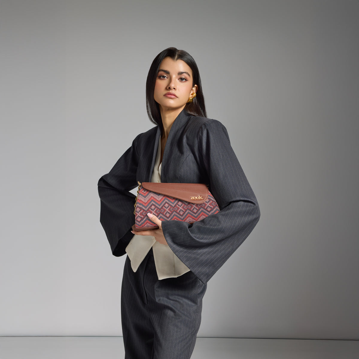 Rhea Kapoor Baguette - Gwalior Weaves