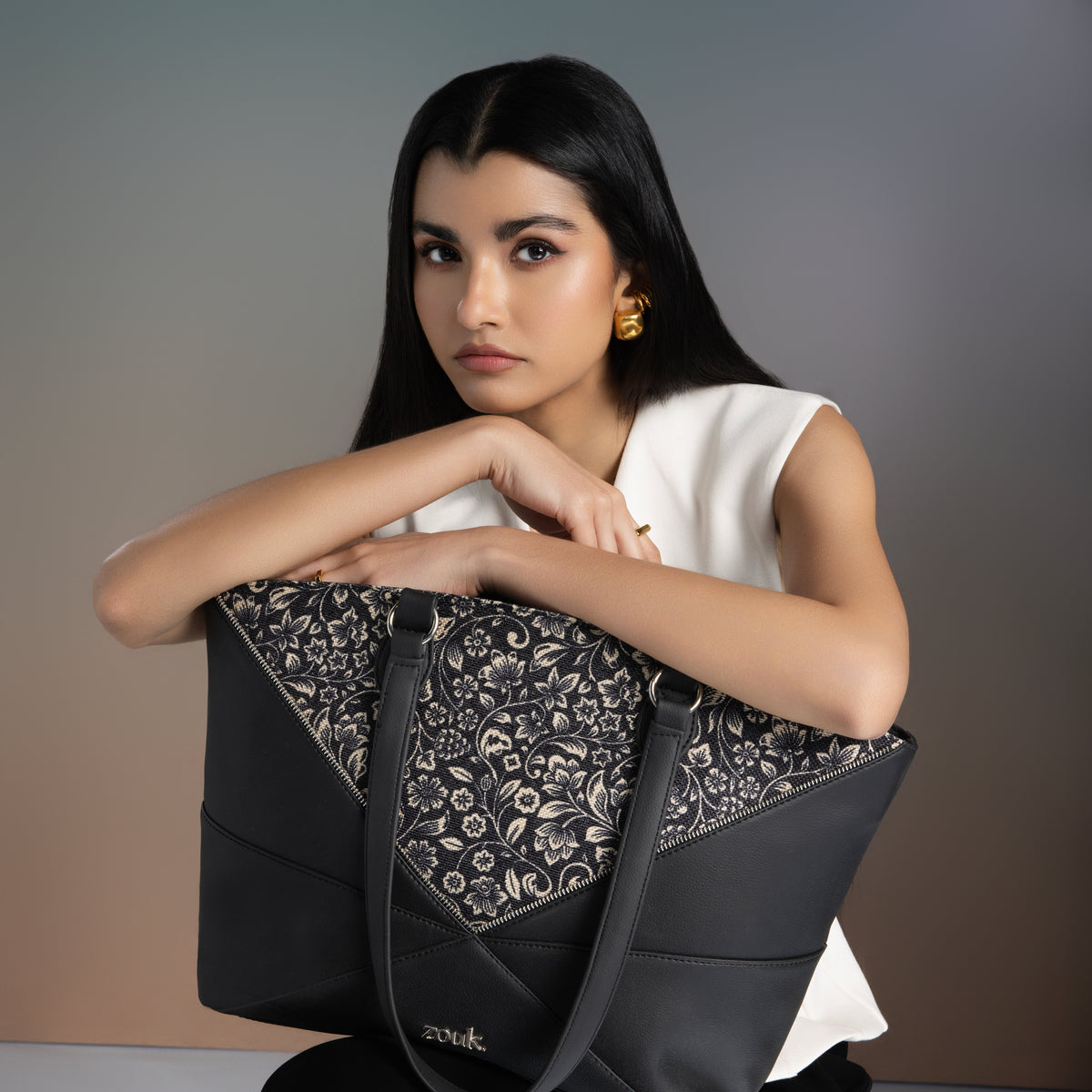Rhea Kapoor Tote Bag - FloMotif