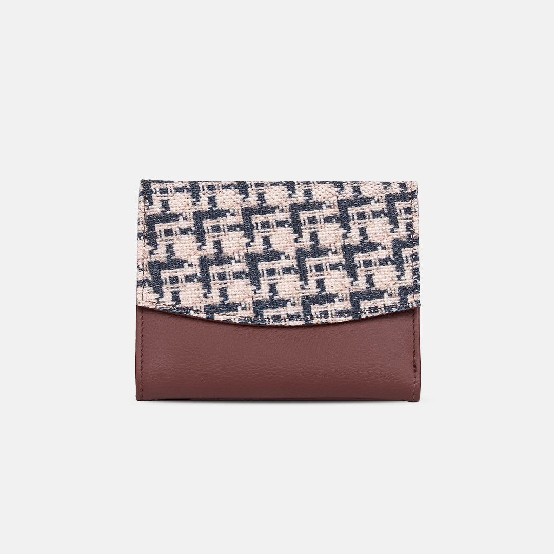 Carter Checks Sia Bi-Fold Wallet