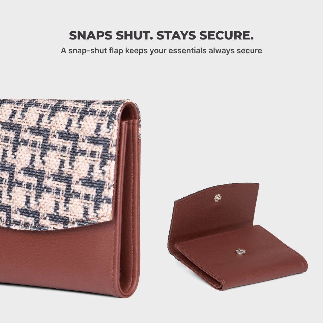 Carter Checks Sia Bi-Fold Wallet