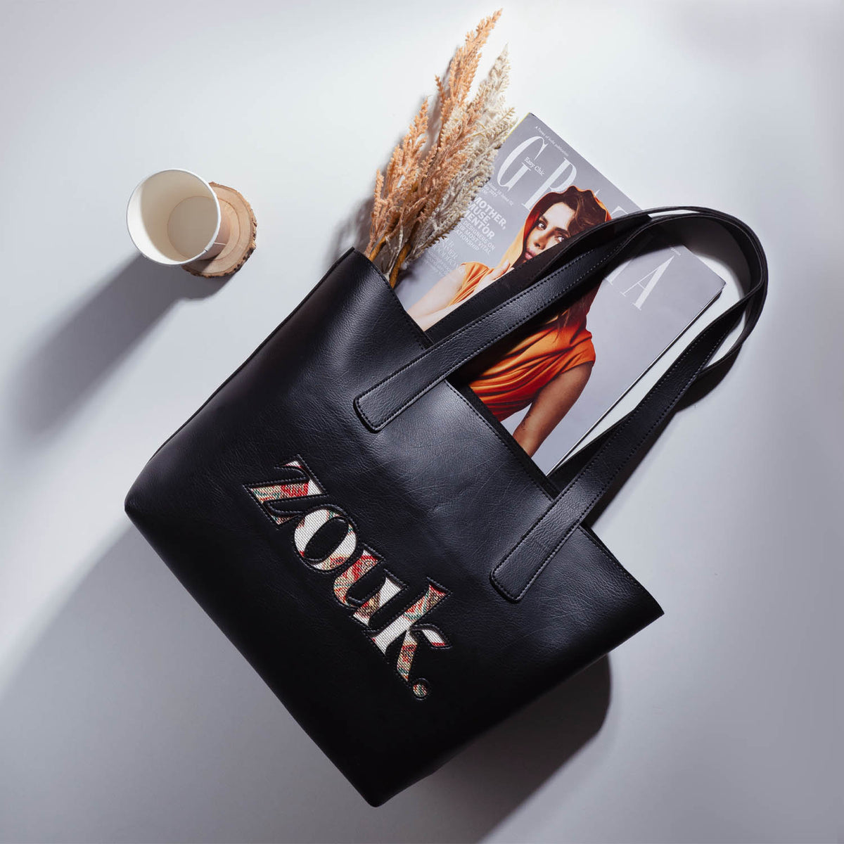 Seashell Motif White Signature Tote