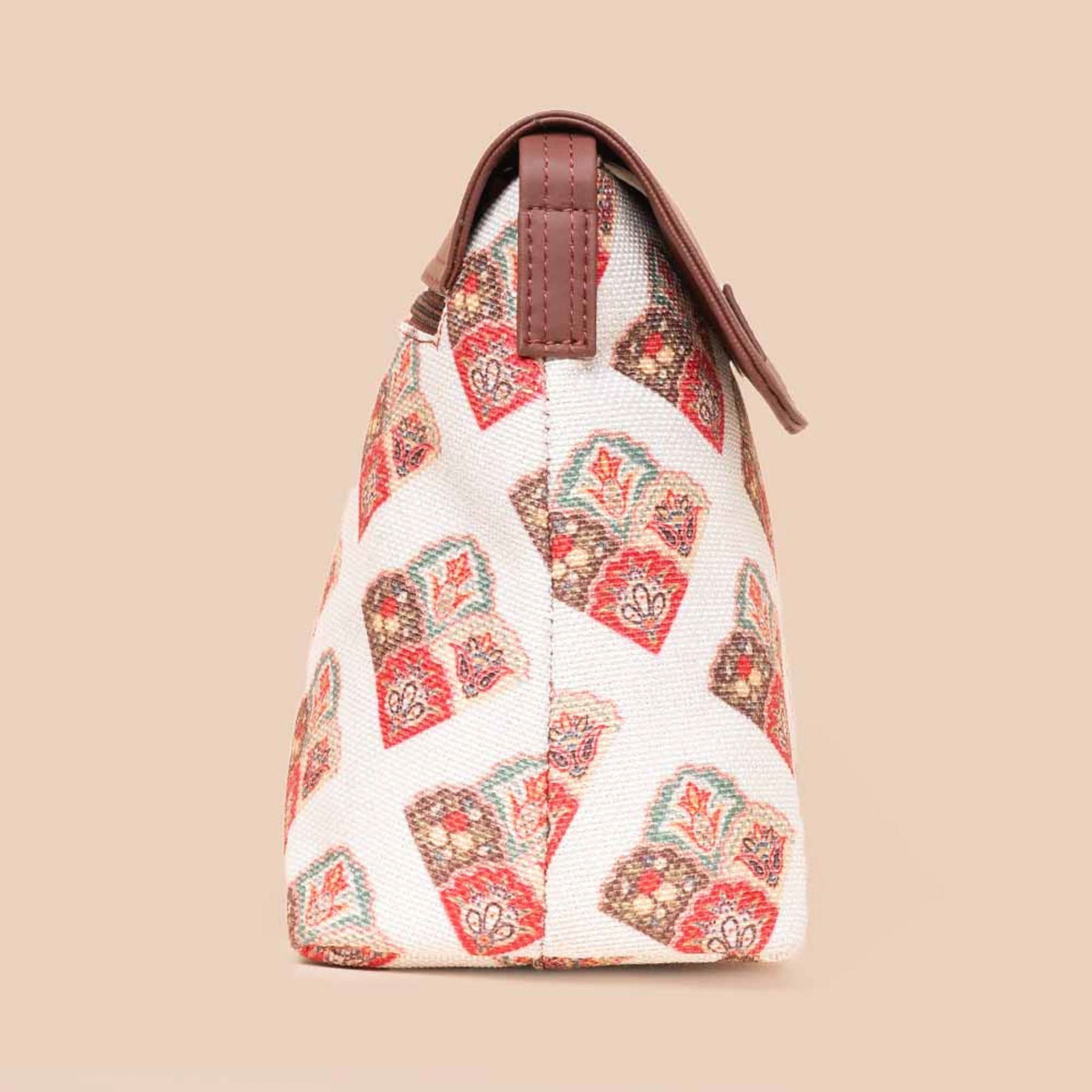 Seashell Motif White Flap Sling Bag