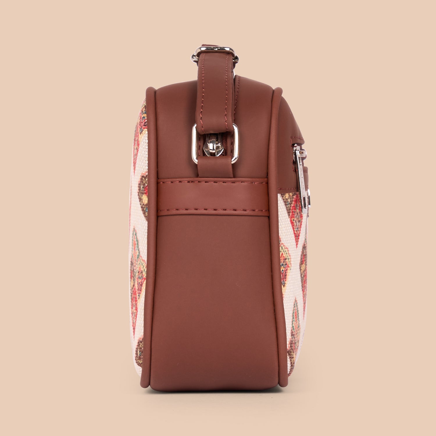 Seashell Motif White Sling Bag