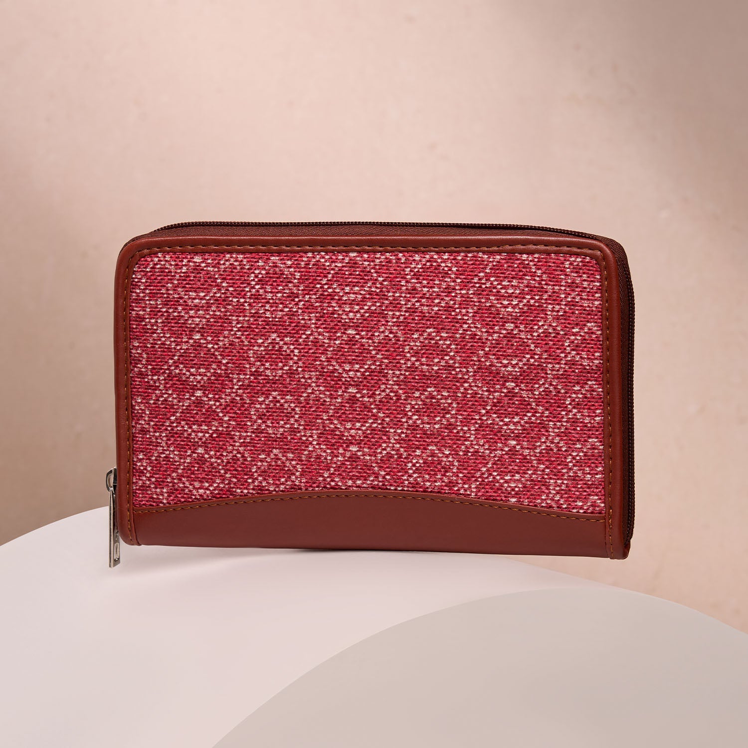 Shimla Freesia Chain Wallet