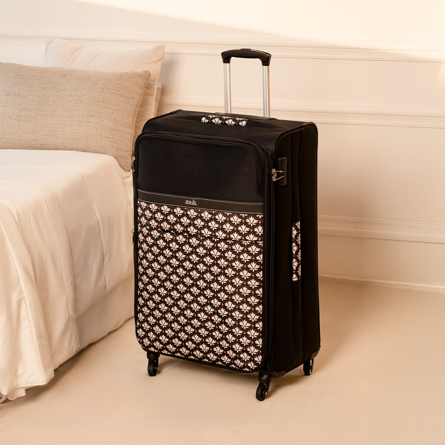 Bidri Kaiser Avasa Trolley Bag (Black)