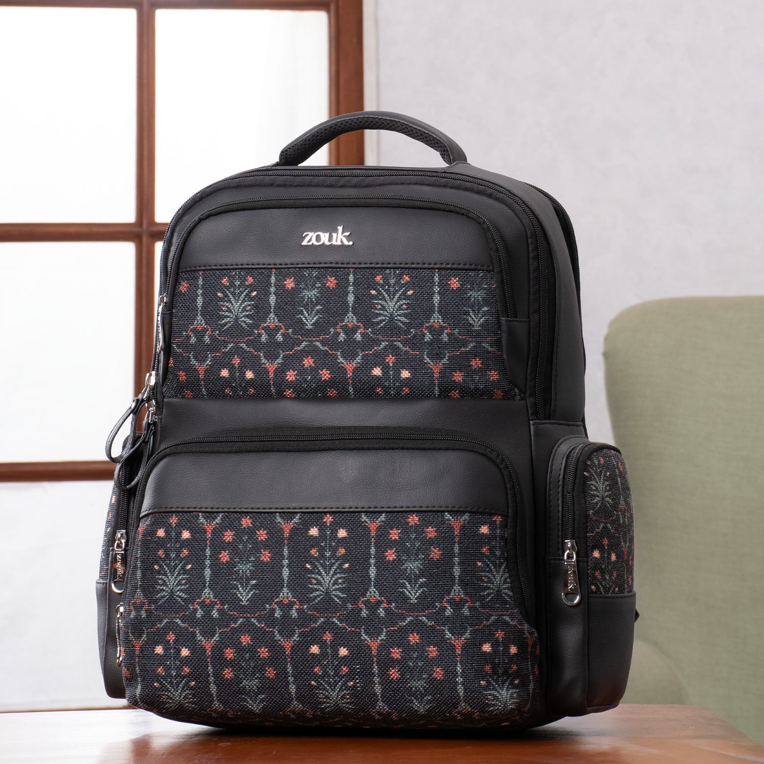 Taj Guldasta Consultant Backpack