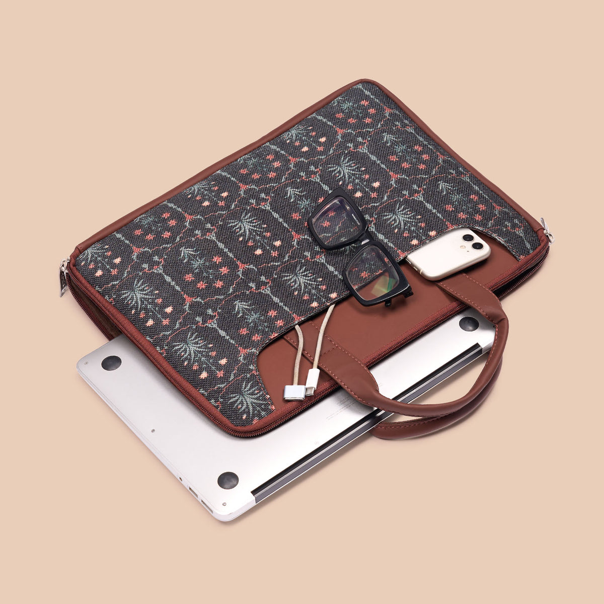 Taj Guldasta L-Zippered Laptop Sleeve