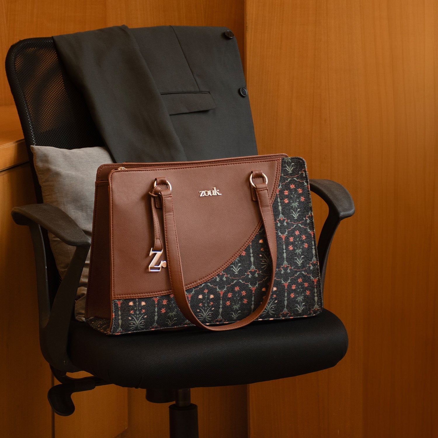 Taj Guldasta Office Essential  Bag