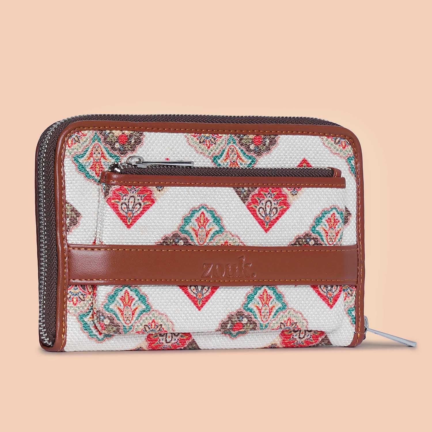 Seashell Motif White Classic Zipper Metal Wallet